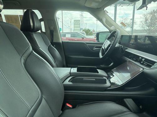 2025 INFINITI QX80 SENSORY AWD