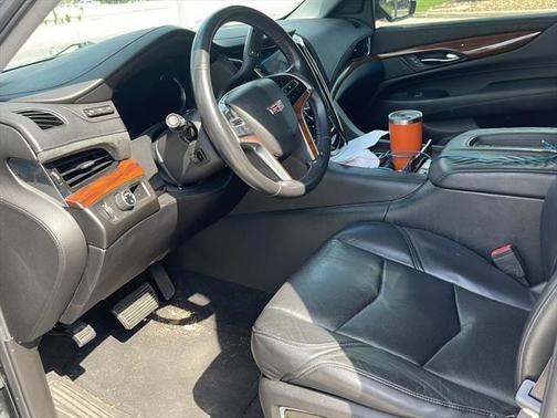 2016 Cadillac Escalade ESV Luxury