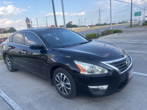 Super Black 2015 Nissan Altima 2.5 S