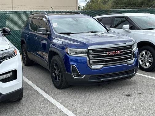 2023 GMC Acadia AWD AT4