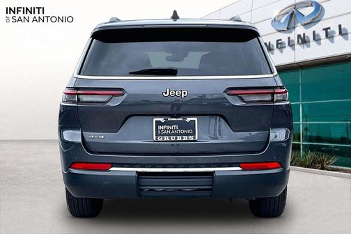 Baltic Gray Metallic Clearcoat 2024 Jeep Grand Cherokee L Laredo