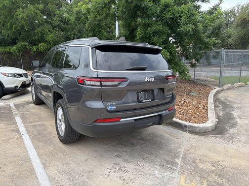 Baltic Gray Metallic Clearcoat 2024 Jeep Grand Cherokee L Laredo