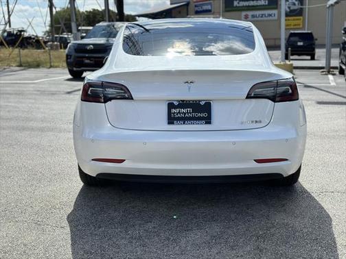 2022 Tesla Model 3 Standard Range