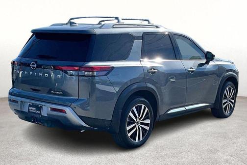 2025 Nissan Pathfinder Platinum FWD