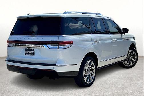 2023 Lincoln Navigator Reserve
