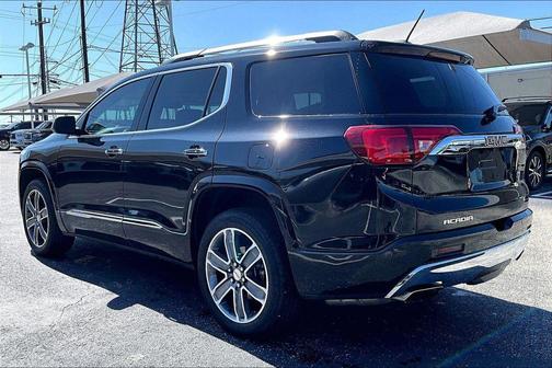 Ebony Twilight Metallic 2019 GMC Acadia Denali
