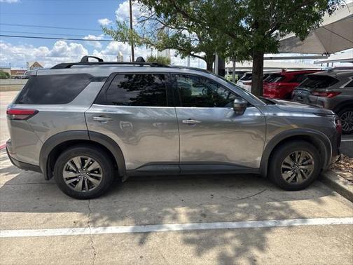 2022 Nissan Pathfinder SV 2WD