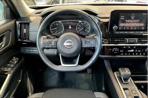 2022 Nissan Pathfinder SV 2WD
