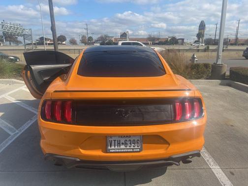 2018 Ford Mustang EcoBoost