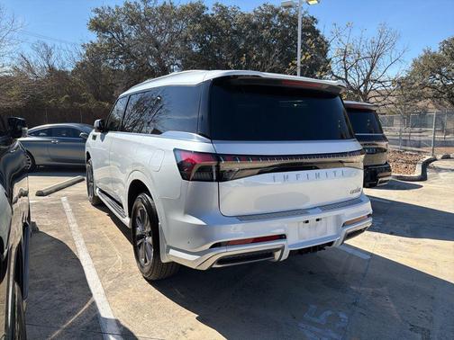 2025 INFINITI QX80 PURE AWD