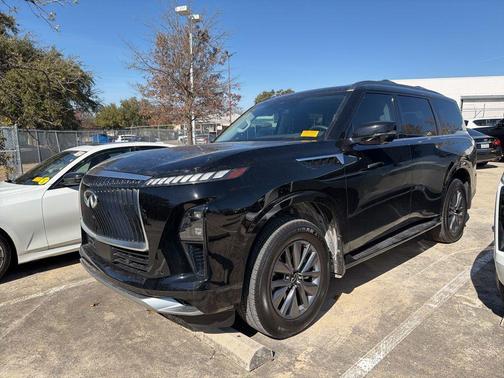 2025 INFINITI QX80 PURE