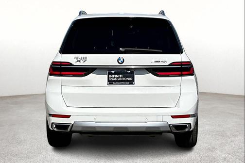 2024 BMW X7 xDrive40i