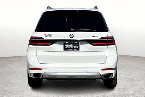 2024 BMW X7 xDrive40i