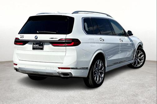2024 BMW X7 xDrive40i