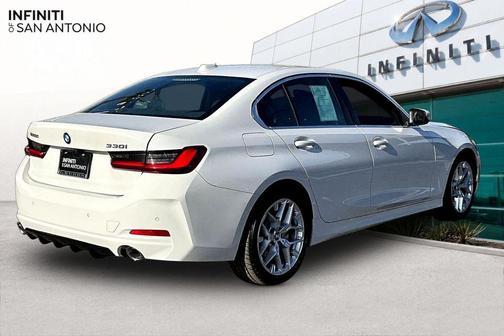 White 2025 BMW 330 330i