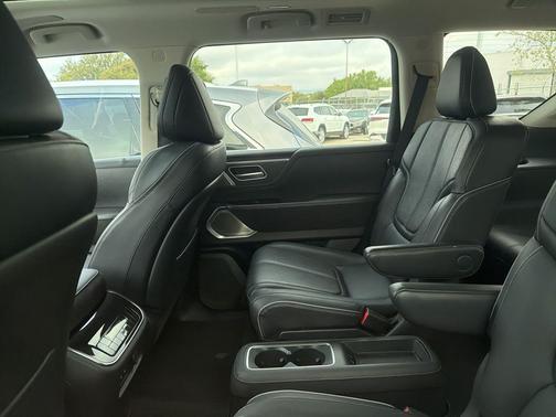 Radiant White 2025 INFINITI QX80 SENSORY AWD