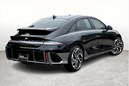 2025 Hyundai IONIQ 6 Limited