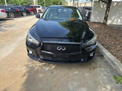 2015 INFINITI Q50 Premium