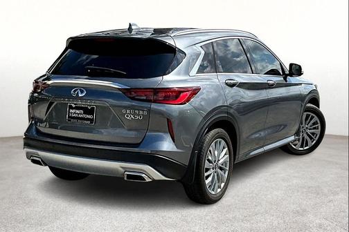 2023 INFINITI QX50 LUXE