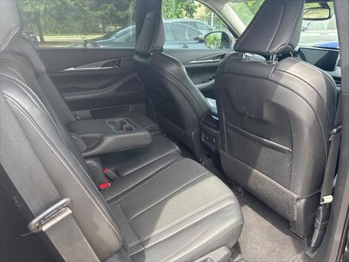 2022 INFINITI QX60 Luxe