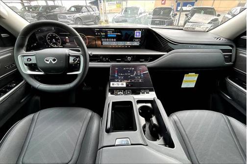 2025 INFINITI QX80 Luxe