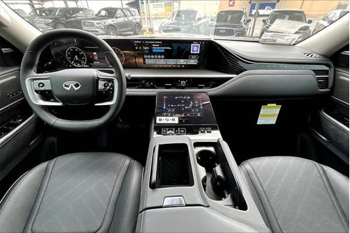 2025 INFINITI QX80 Luxe