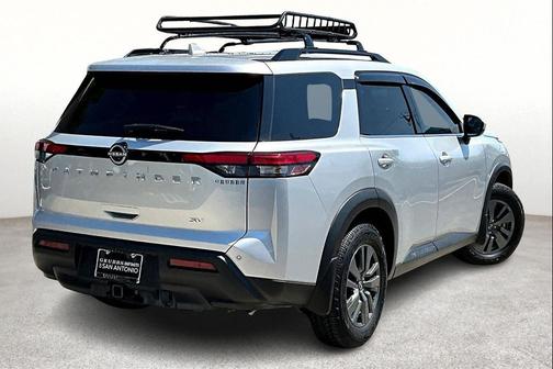 2022 Nissan Pathfinder SV 2WD