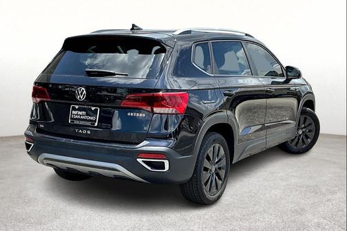 2024 Volkswagen Taos 1.5T SE