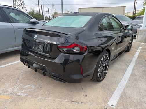 2025 BMW M240 i xDrive