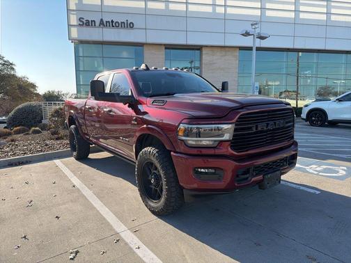 2019 RAM 2500 Laramie Crew Cab 4x4 6'4' Box