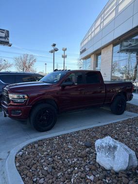 2019 RAM 2500 Laramie Crew Cab 4x4 6'4' Box