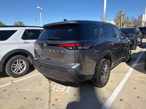 2024 Nissan Pathfinder S 4WD