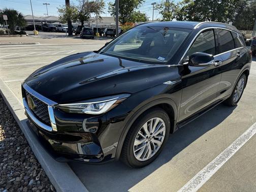 2023 INFINITI QX50 LUXE