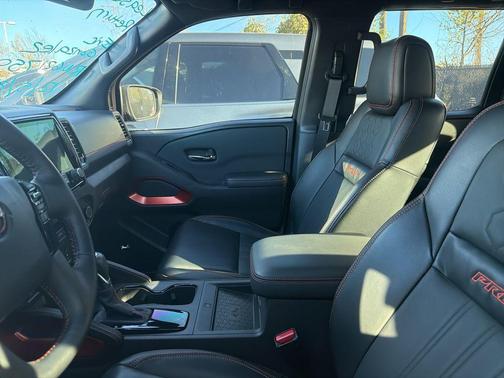 2024 Nissan Frontier PRO-X