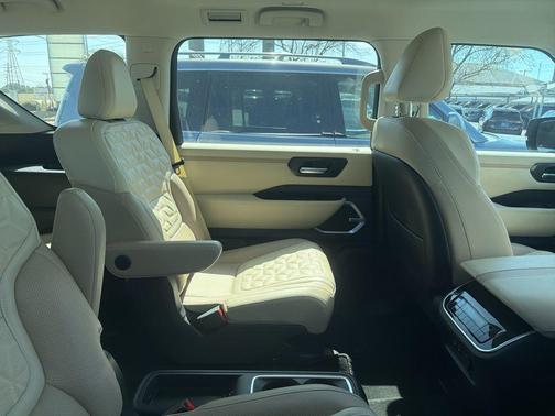 2025 Nissan Armada Platinum 2WD