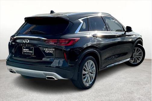 2023 INFINITI QX50 LUXE