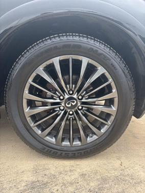 2022 INFINITI QX80 SENSORY