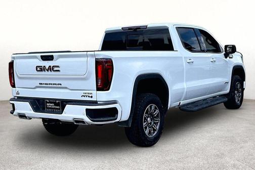 Summit White 2024 GMC Sierra 1500 AT4