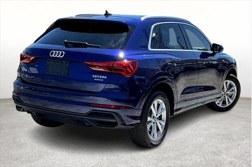 2024 Audi Q3 Premium 45 TFSI S line quattro Tiptronic