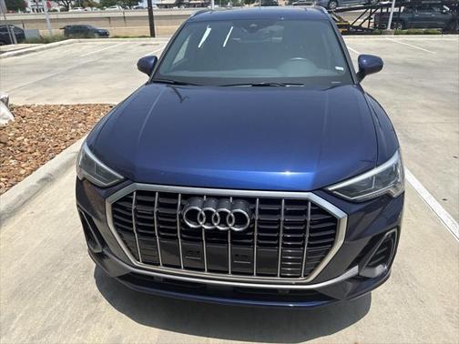 2024 Audi Q3 Premium 45 TFSI S line quattro Tiptronic