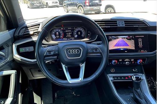 2024 Audi Q3 Premium 45 TFSI S line quattro Tiptronic