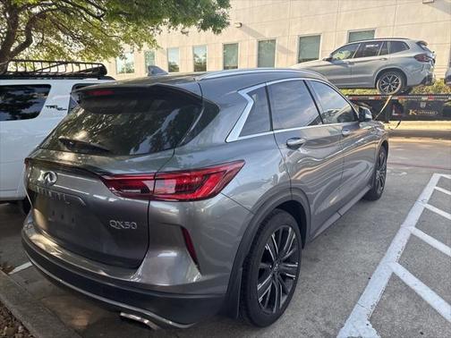 2022 INFINITI QX50 LUXE