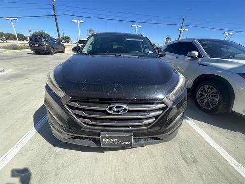 2016 Hyundai TUCSON SE