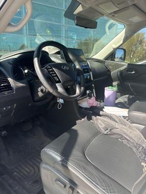 2022 INFINITI QX80 Luxe