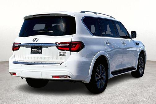2022 INFINITI QX80 Luxe