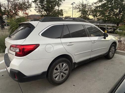 2019 Subaru Outback 2.5i Premium