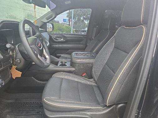 Onyx Black 2024 GMC Yukon SLT