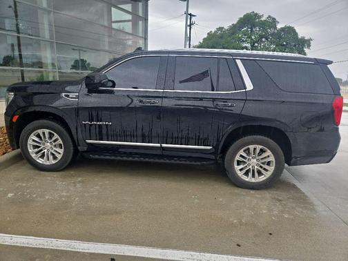 Onyx Black 2024 GMC Yukon SLT
