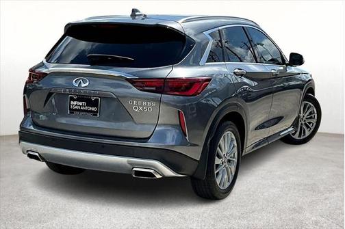 2023 INFINITI QX50 LUXE