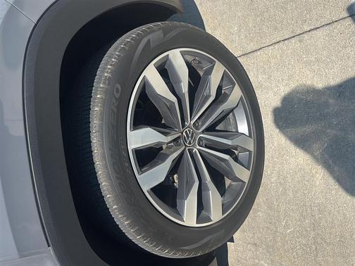 2021 Volkswagen Atlas Cross Sport 3.6L V6 SEL R-Line